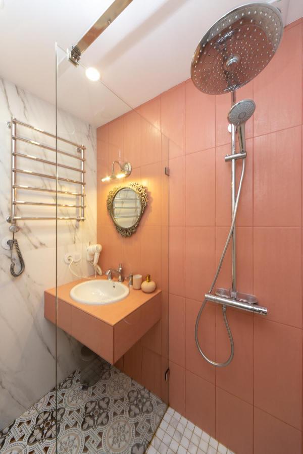 Трирівневий Лофт Із Спальнею-Укриттям Self Check-In 247 Odessa Exteriör bild