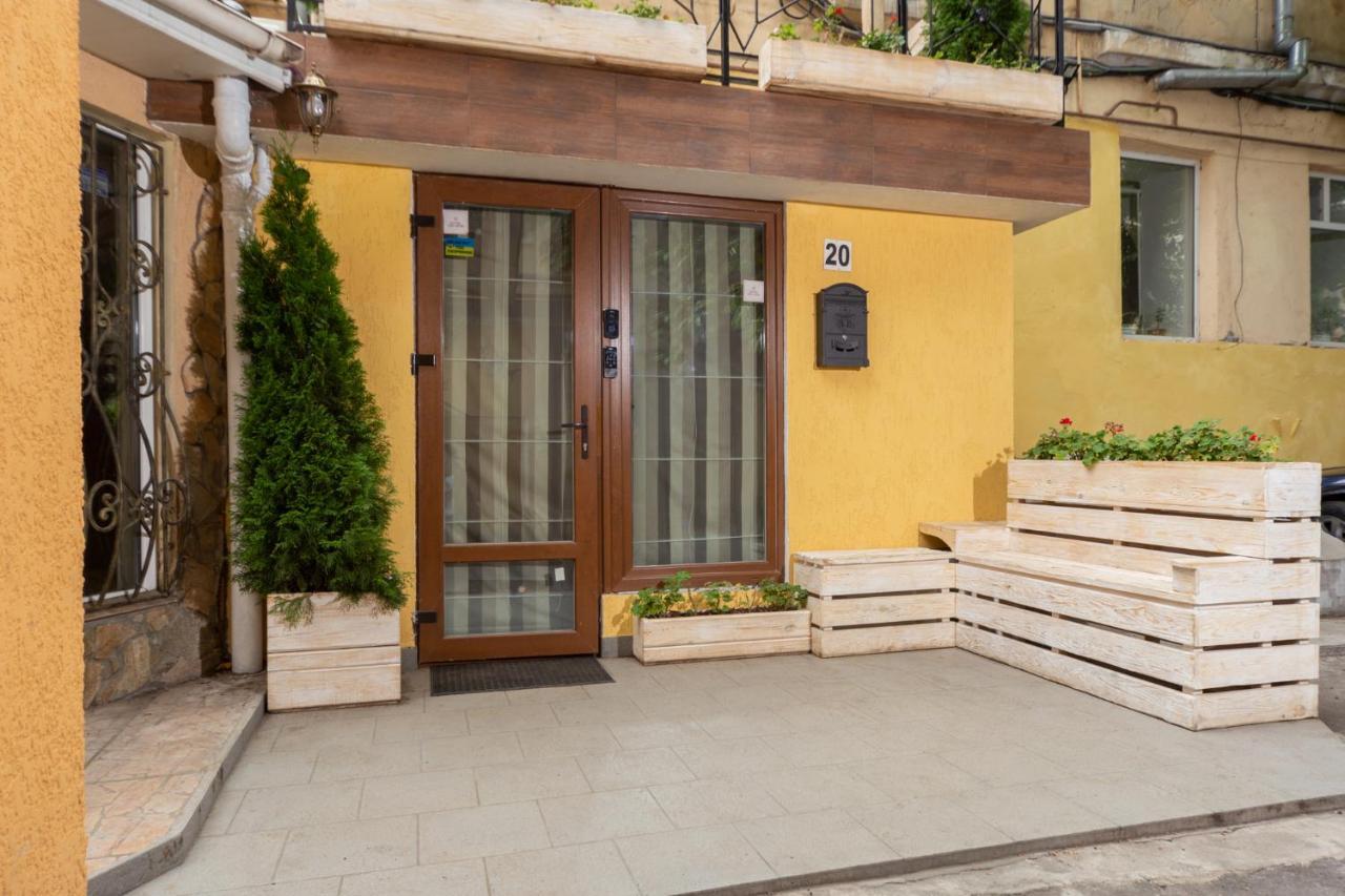 Трирівневий Лофт Із Спальнею-Укриттям Self Check-In 247 Odessa Exteriör bild