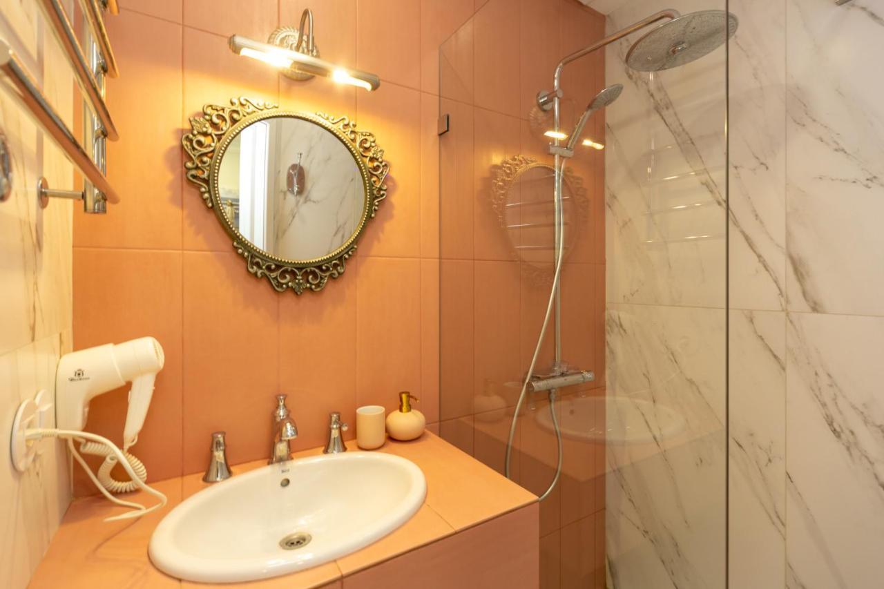 Трирівневий Лофт Із Спальнею-Укриттям Self Check-In 247 Odessa Exteriör bild