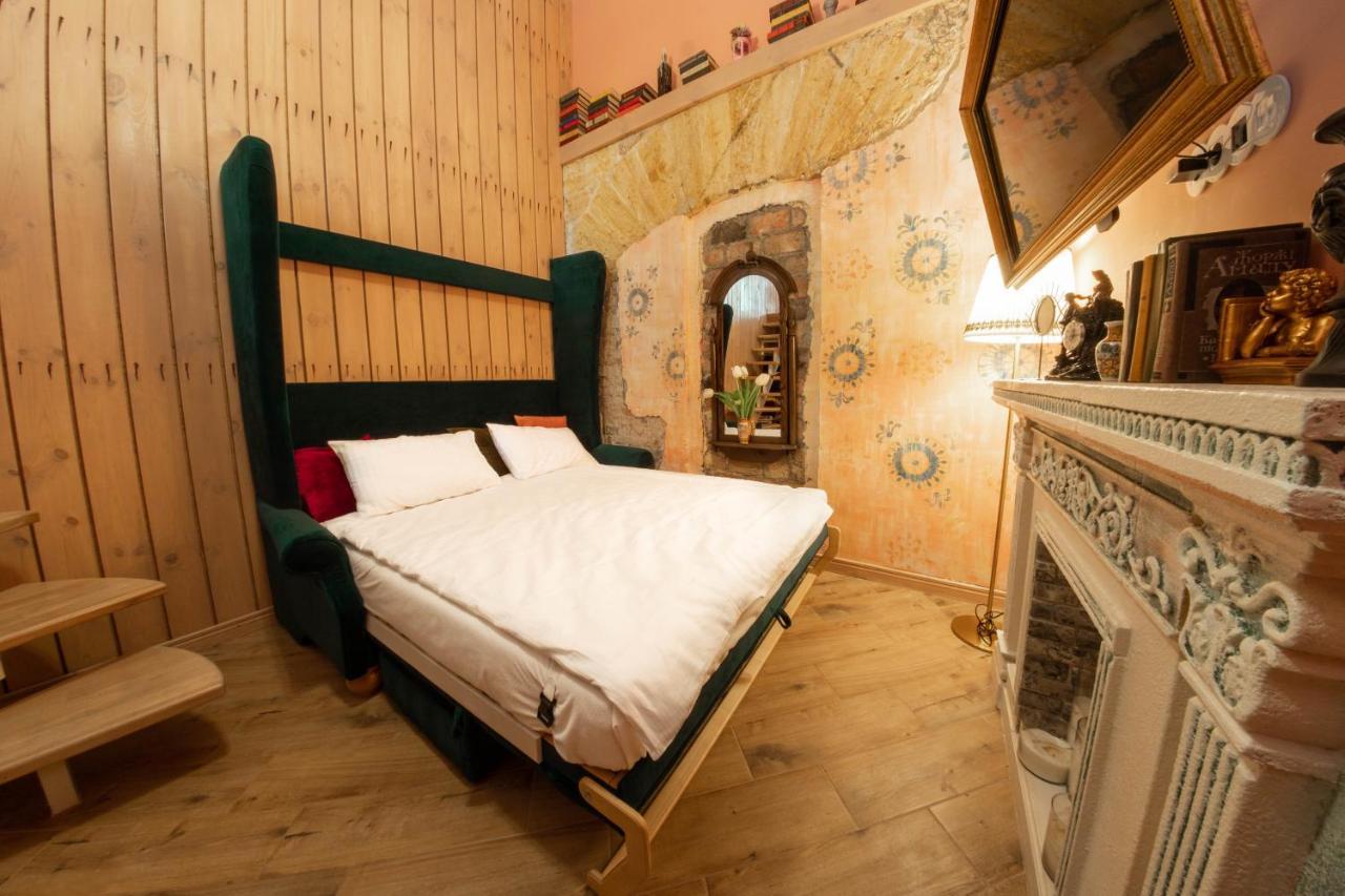 Трирівневий Лофт Із Спальнею-Укриттям Self Check-In 247 Odessa Exteriör bild